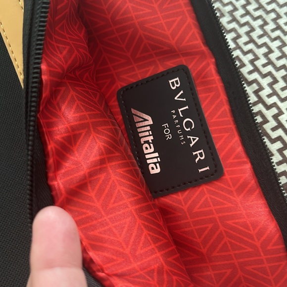 Bvlgari parfums for Alitalia zip up pouch - Picture 3 of 5